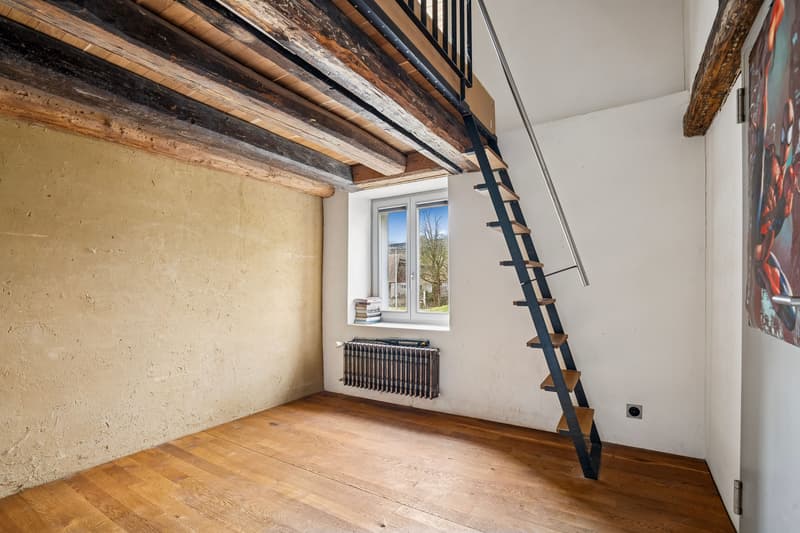 Charmantes 5.5-Zi.-Doppeleinfamilienhaus in Küttigen (8)