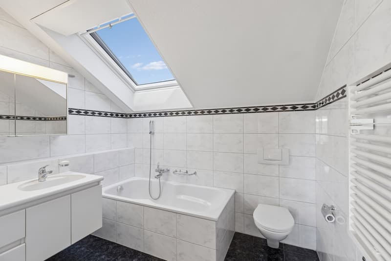 3.5-Zimmer-Dachwohnung mit 18 m² Balkon in Buchrain kaufen (8)