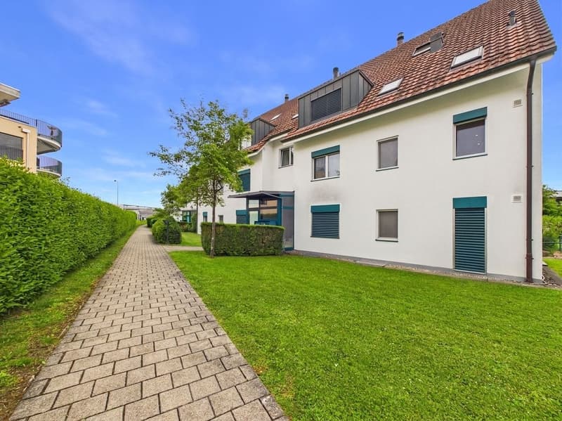 4.5-Zimmer-Wohnung mit grosser Terrasse in Winkel mieten (2)