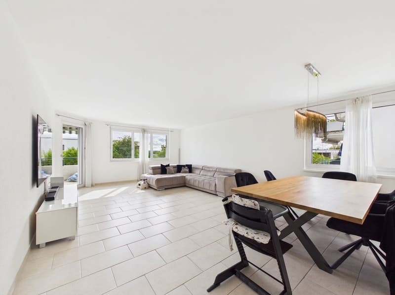 4.5-Zimmer-Wohnung mit grosser Terrasse in Winkel mieten (7)