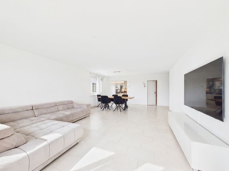 4.5-Zimmer-Wohnung mit grosser Terrasse in Winkel mieten (6)