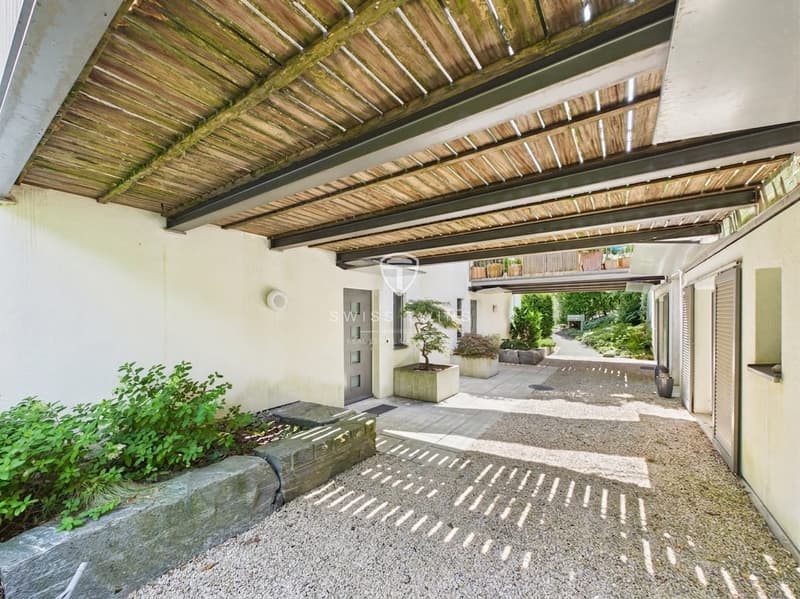 5.5-Zi. Reiheneckhaus mit Weitblick und Terrasse in Horgen (2)