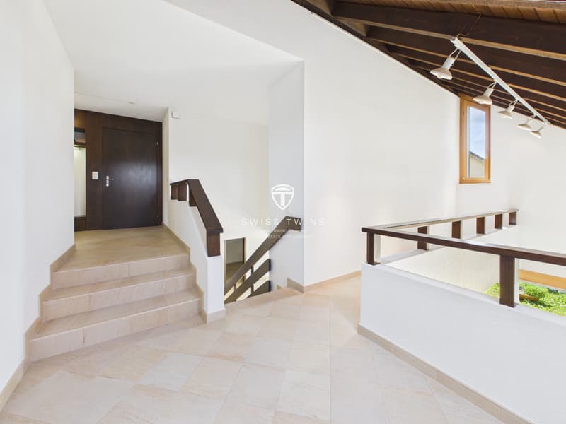 6.5-Zimmer-Terrassenwohnung mit grosser Terrasse in Stallikon (2)
