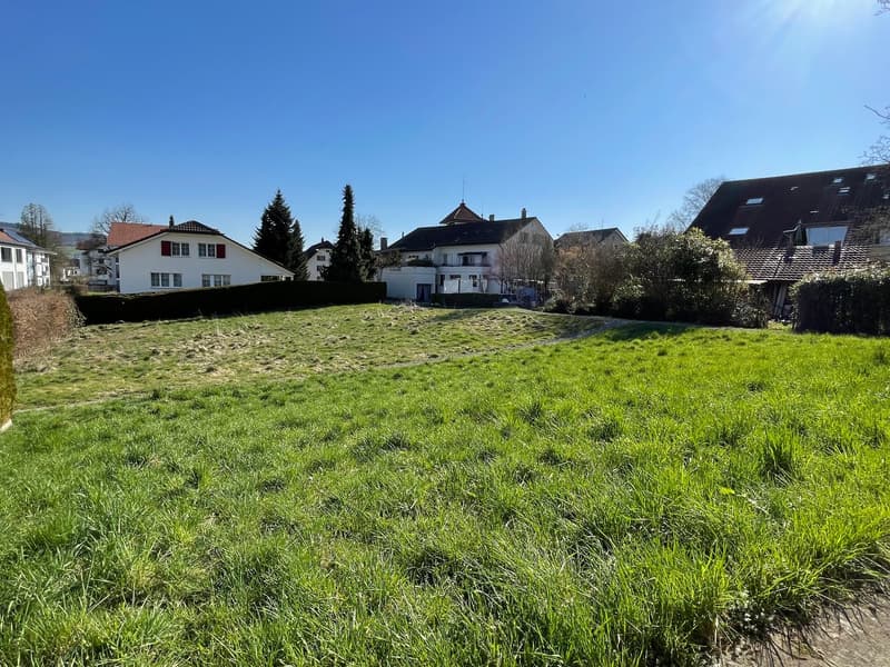 Terreno edificabile con permesso di costruire per una casa multifamiliare con 6 unità abitative (3)