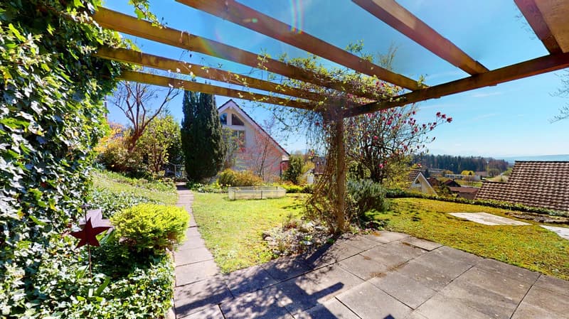 Exklusives 7.5 Zimmer Einfamilienhaus an privilegierter Sonnenlage (11)