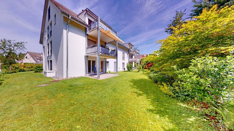 Charmante 3½-Zimmer Wohnung mit traumhafter Gartenanlage (2)
