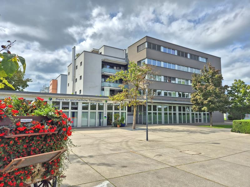 Bürofläche 54 m² für bis zu 8 Arbeitsplätze – direkt beim Bahnhof Baar (1)