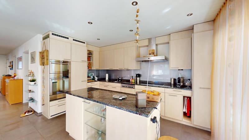 Charmante 3½-Zimmer Wohnung mit grosszügigem Garten (2)