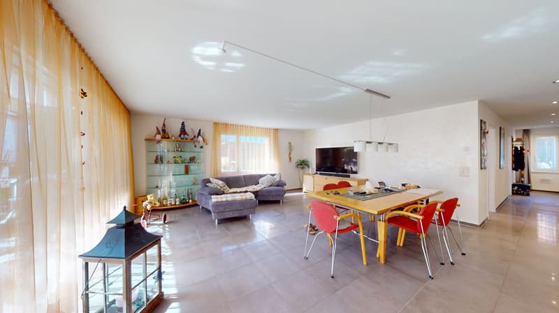 Charmante 3½-Zimmer Wohnung mit grosszügigem Garten (3)