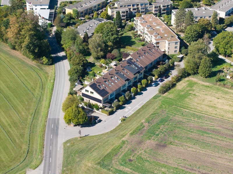 Grosszügiges 6½-Zimmer Reihenhaus in Affoltern am Albis (1)