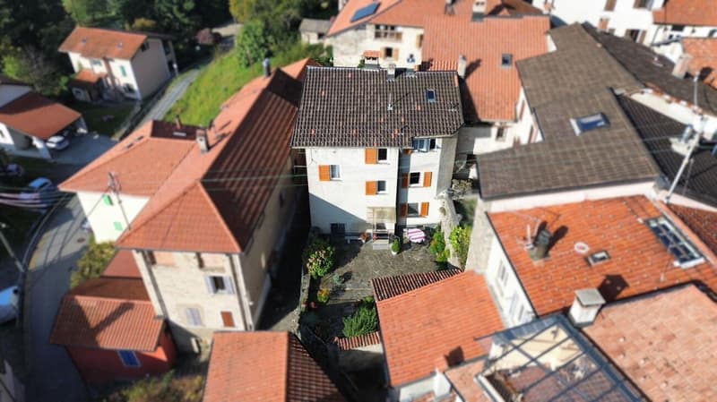 Breno – Casa di nucleo con ampia terrazza (7)
