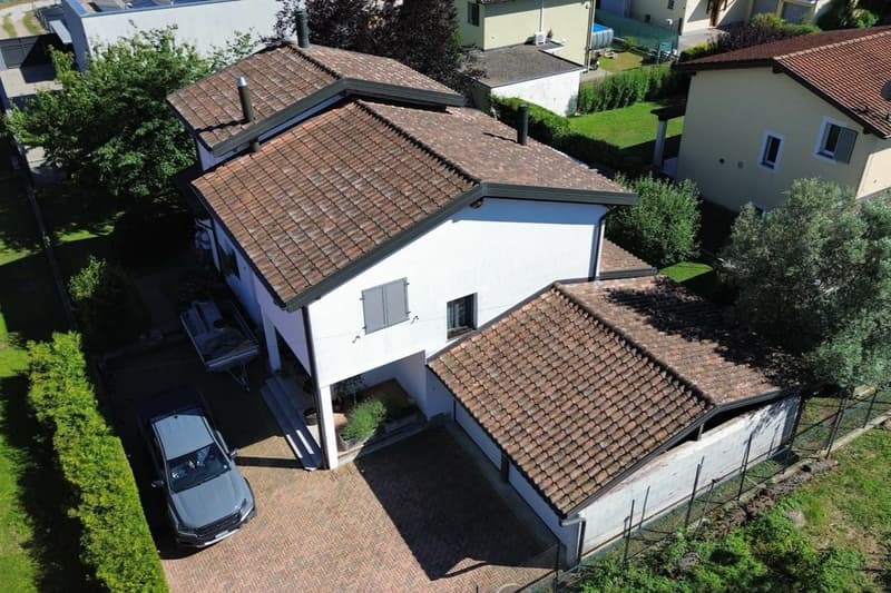 Ligornetto – Casa unifamiliare con ampio giardino (2)