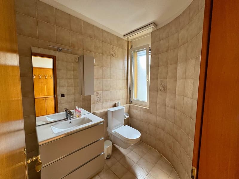 Caslano – Ampio ufficio/studio di 130 m² – Nessun conguaglio spese a fine anno (9)