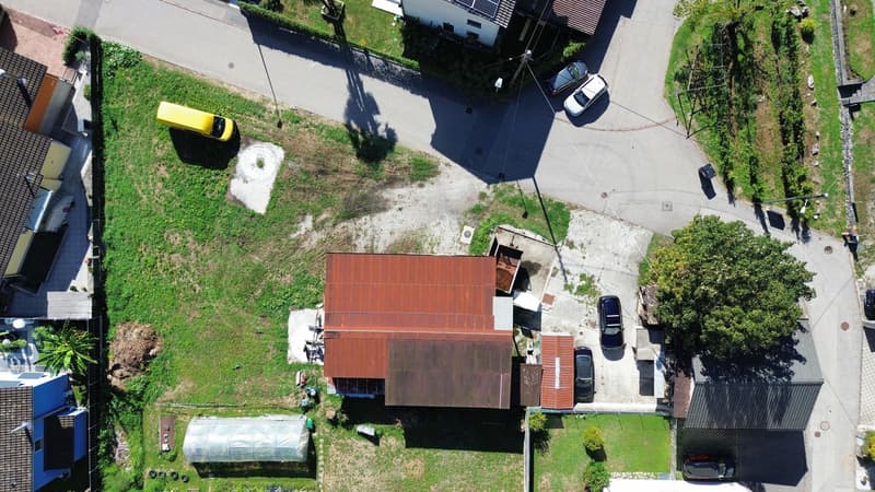 Cugnasco-Gerra - Terreno edificabile di 1'302 m² (1)