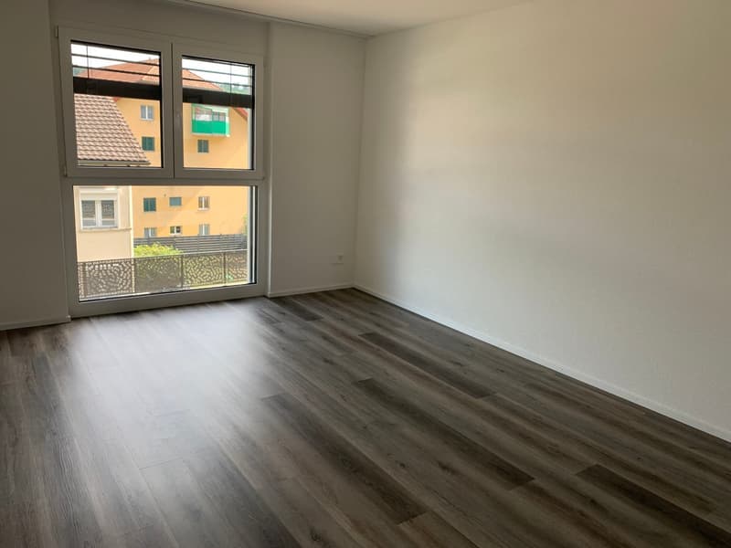 Helle 2.5-Zimmer-Wohnung mit Balkon in Pieterlen (4)