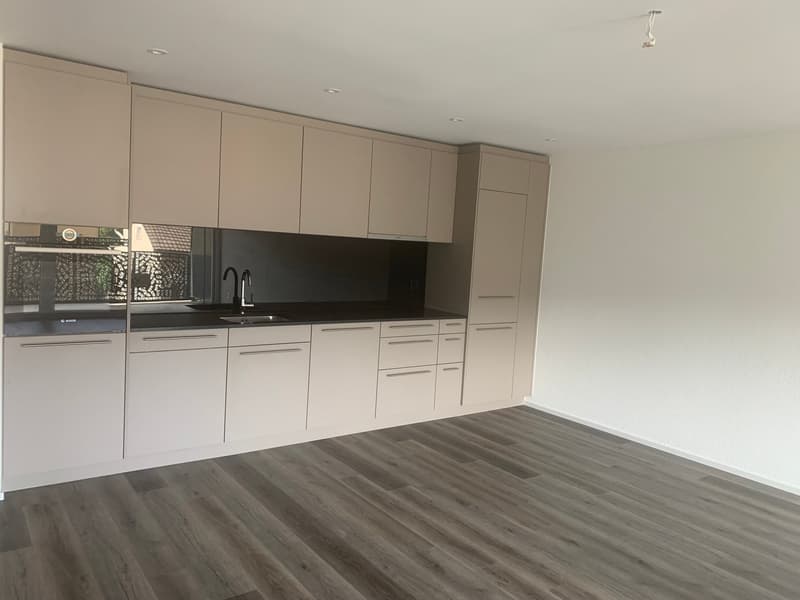 Helle 3.5-Zimmer-Wohnung mit Balkon in Pieterlen (3)