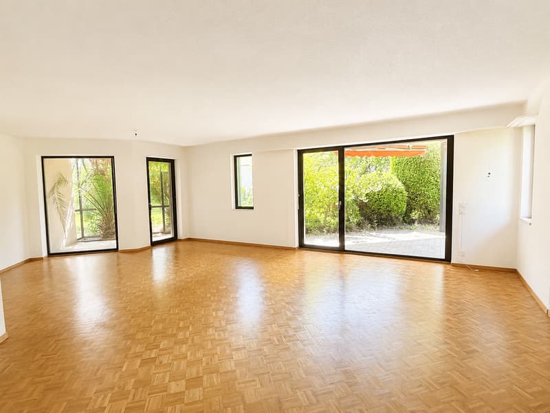 Sonnige 6.5-Zimmer-Gartenwohnung in parkähnlicher Umgebung (5)