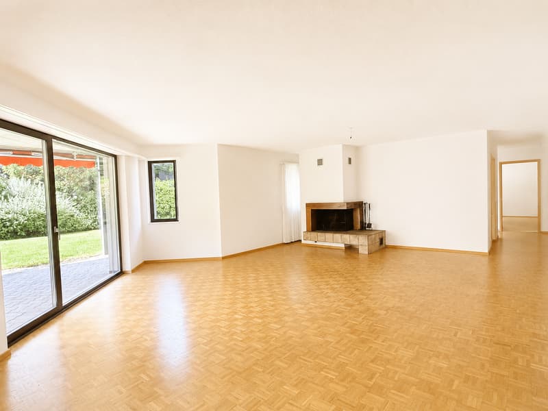 Sonnige 6.5-Zimmer-Gartenwohnung in parkähnlicher Umgebung (7)