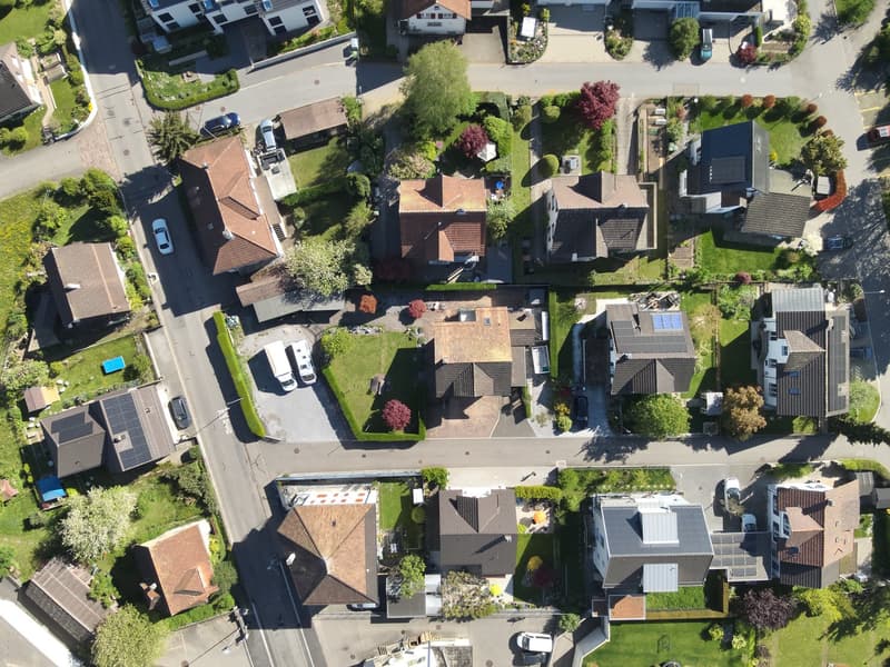 Attraktives Bauland mit Entwicklungspotenzial & Projektstudie – zentrale Lage in Rüti ZH (2)