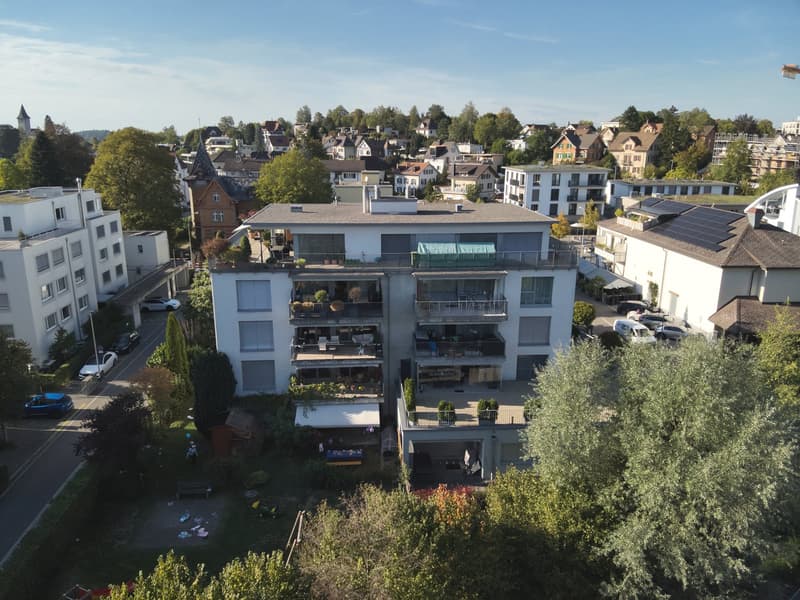 Wohnen auf 136 m²: Lichtdurchflutete 4.5-Zimmerwohnung mit riesiger Küche (16)