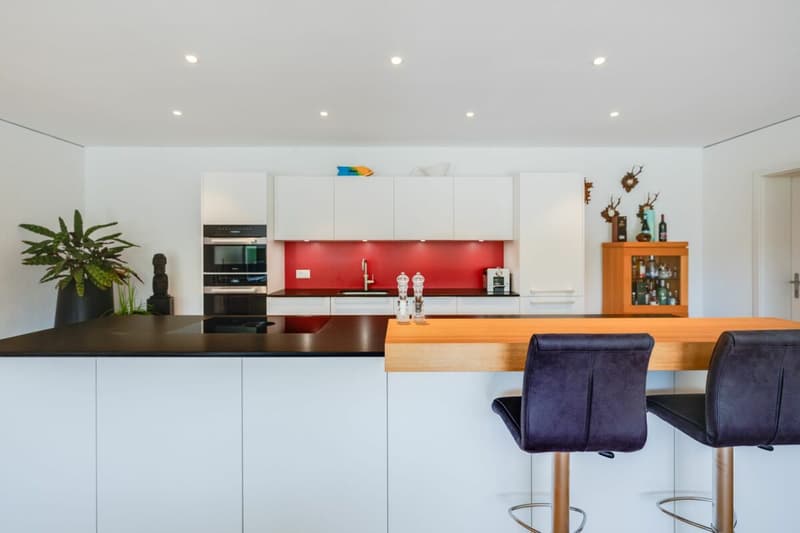 Wohnen mit Weitsicht - exklusive Terrassenwohnung in Utzigen (5)
