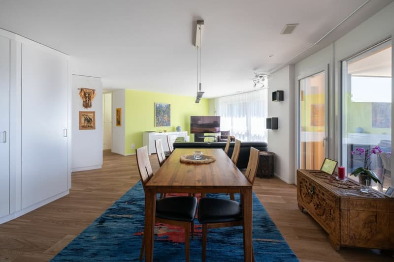 Stilvolles Wohnen mit Weitsicht - Exklusive 4.5 Zimmer Eigentumswohnung in Zollikofen (3)
