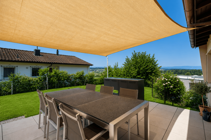 Freistehendes Einfamilienhaus mit unverbaubarer Aussicht (2)
