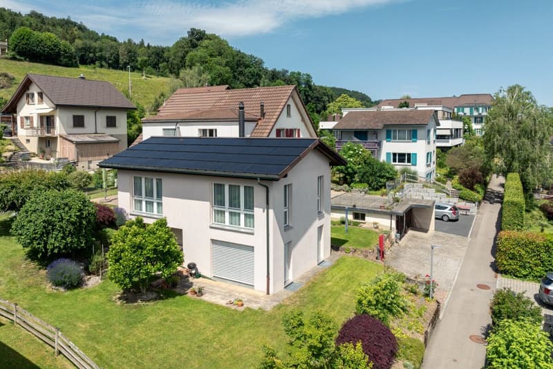 Wohnen mit Weitsicht - Grosszügiges Familienhaus mit Einliegerwohnungen in Belp (4)