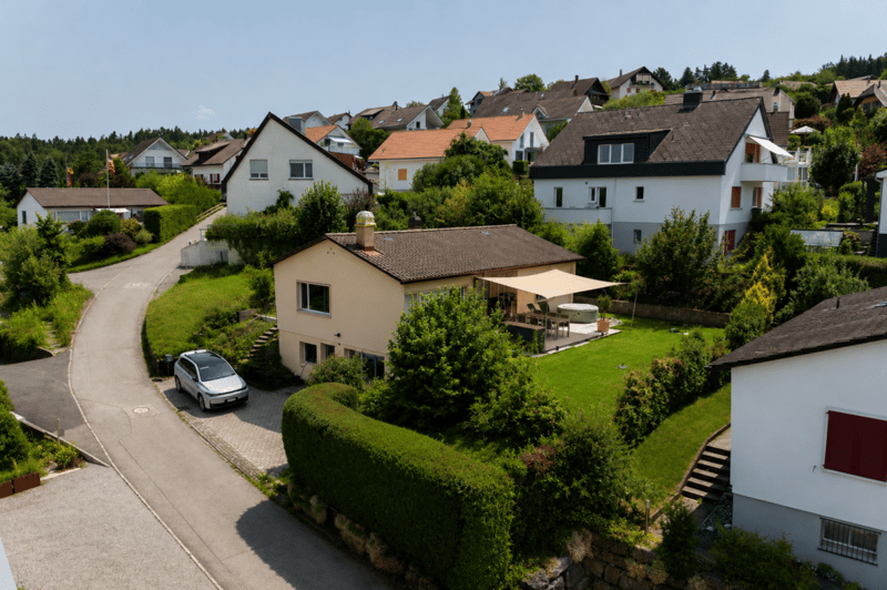 Freistehendes Einfamilienhaus mit unverbaubarer Aussicht (2)