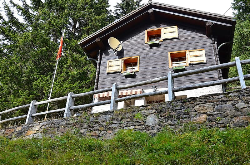 Schönes Chalet inmitten der Natur mit Grundstück und herrlicher Aussicht (24)