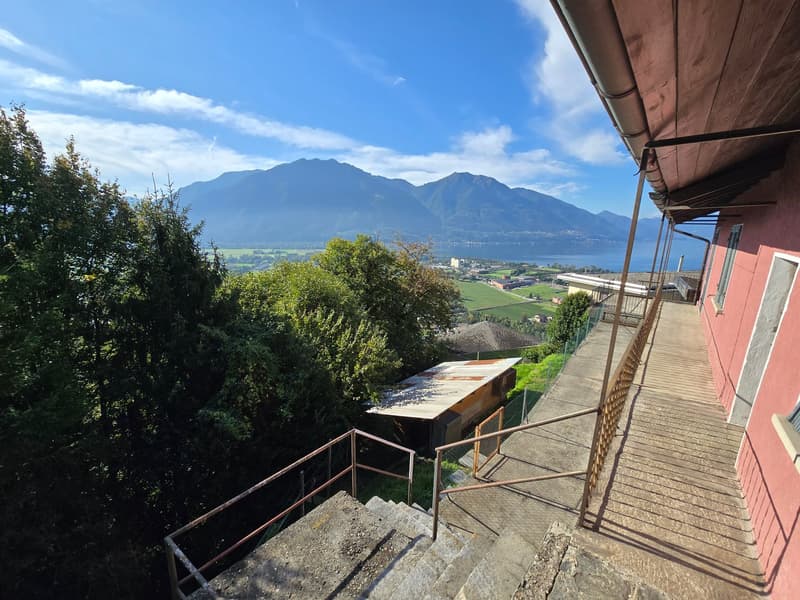 Terreno edificabile di 1029 m2 con vista lago panoramica (10)