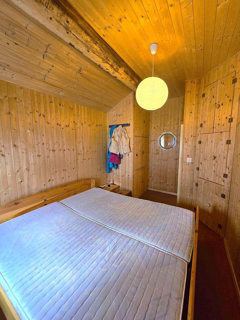 schöne Berghütte inmitten der Natur mit schöner Panoramablick (13)