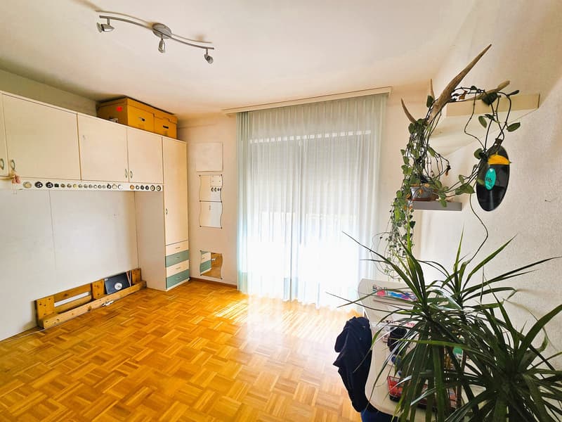 Villa unifamiliare in una posizione verde, soleggiata e tranquilla (17)