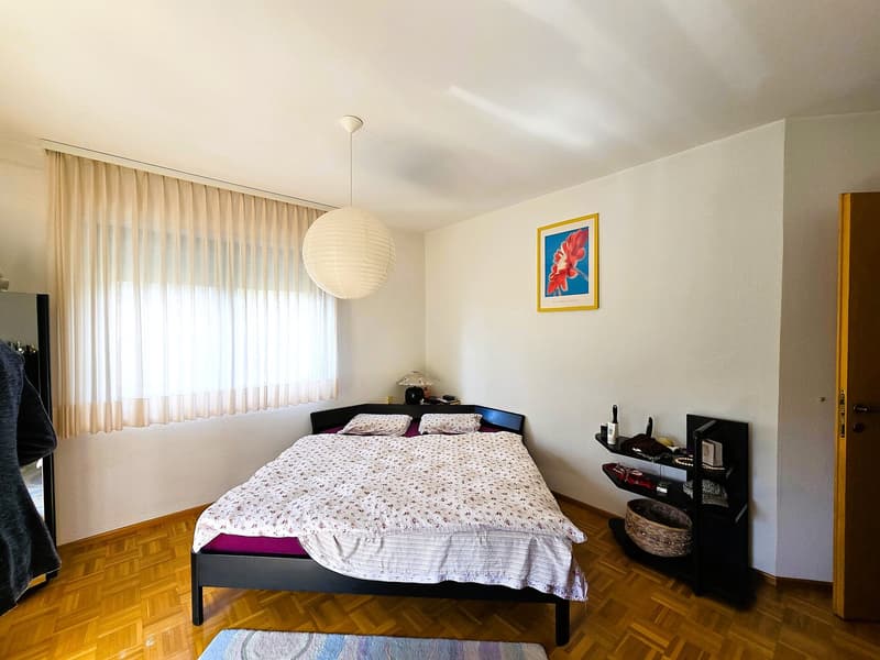 Villa unifamiliare in una posizione verde, soleggiata e tranquilla (16)