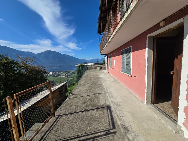 Grande proprietà con splendida vista lago panoramica e terreno edificabile (4)