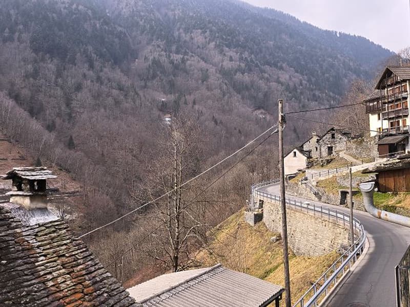 Tessiner Haus zu renovieren mit Grundstück (23)