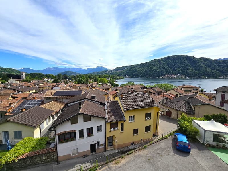 Grande proprietà da rinnovare vista lago con possibilità di ampliamento (3)