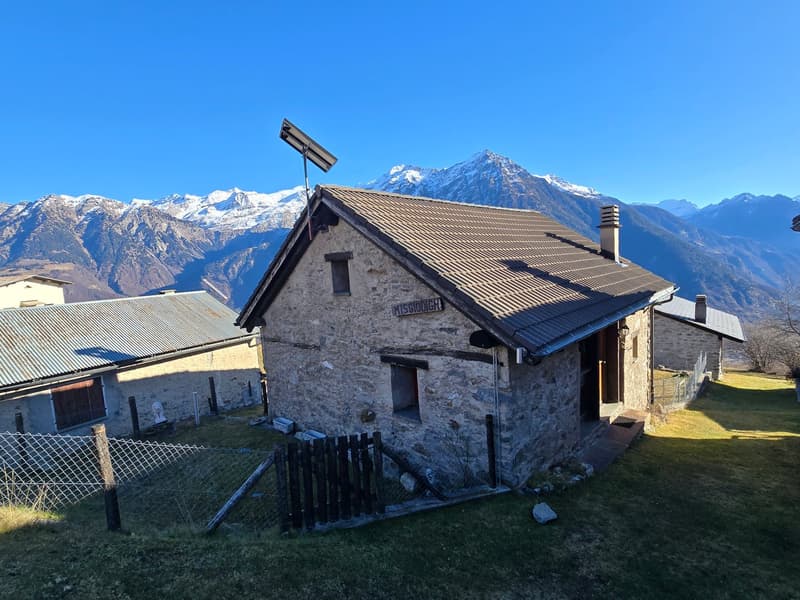 Schönes Bauernhaus in de Bergen mit Zugang und Grundstück (31)