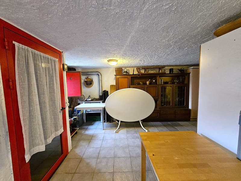 Schönes Bauernhaus in de Bergen mit Zugang und Grundstück (16)