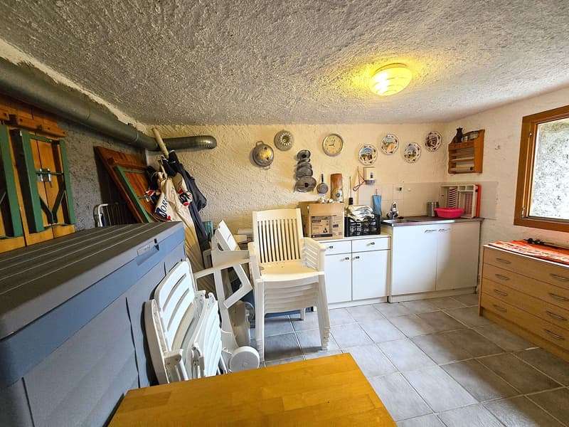Schönes Bauernhaus in de Bergen mit Zugang und Grundstück (15)