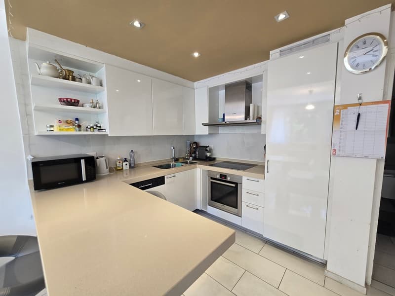 Helle 2,5-Zi. Wohnung mit Seeblick mit Terrasse und Parkplatz (10)