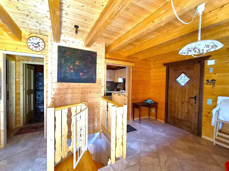 Schönes Doppelchalet mit Grundstück in der Nähe von San Bernardino (15)