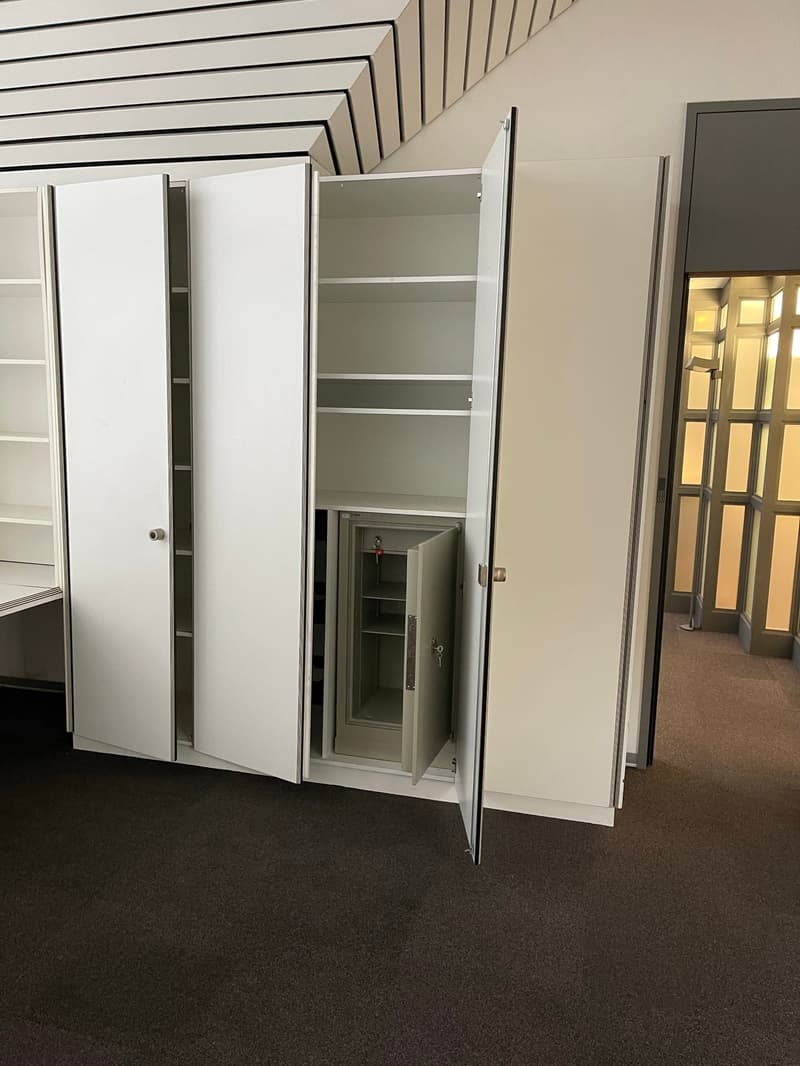 zentrale und grosszügige Gewerbefläche am Zürichsee (6)