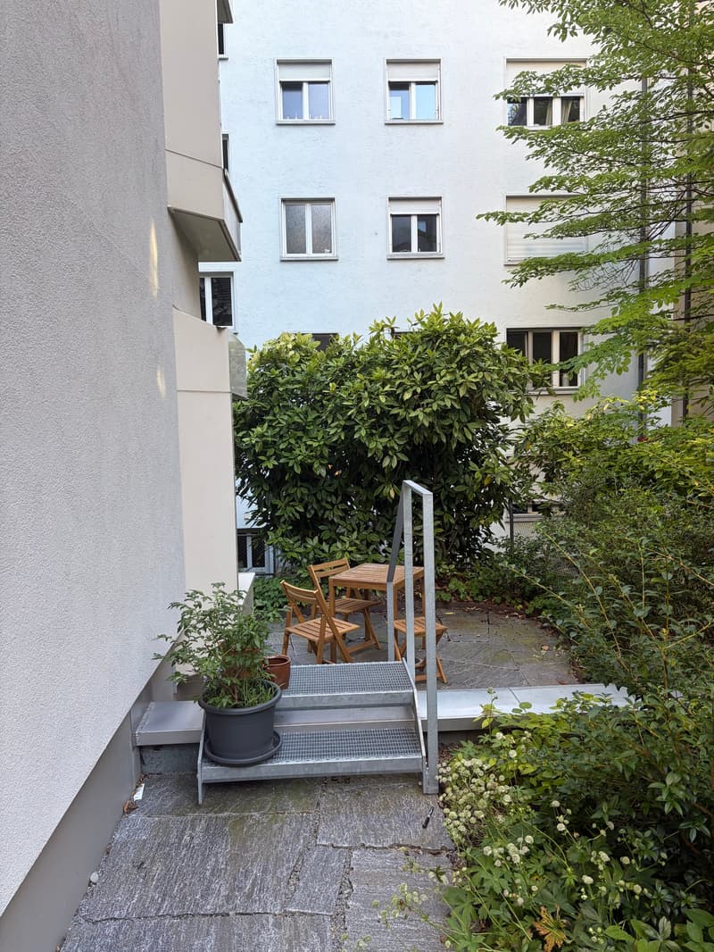 Exklusive 2.5 Zimmer-Wohnung im Seefeld mit Gartensitzplatz (9)