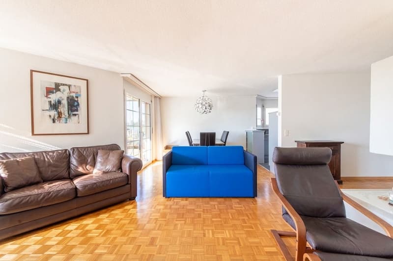 Lichtdurchflutete 5.5-Zimmer-Hochparterrewohnung mit viel Wohnkomfort (3)