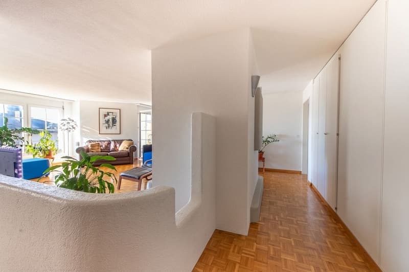 Lichtdurchflutete 5.5-Zimmer-Hochparterrewohnung mit viel Wohnkomfort (5)