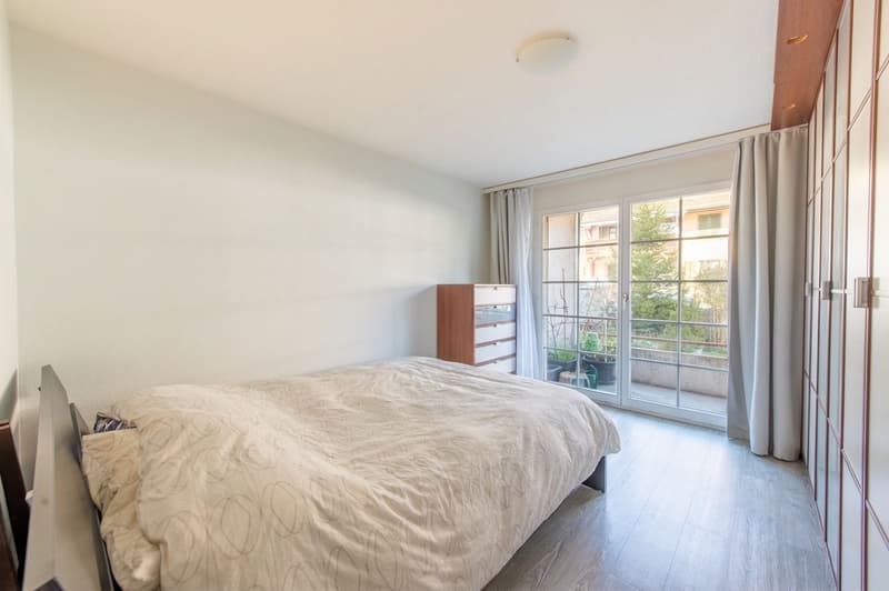 Lichtdurchflutete 5.5-Zimmer-Hochparterrewohnung mit viel Wohnkomfort (6)