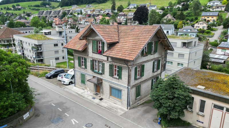 Zentrale Lage - Mehrfamilienhaus mit 4 Wohneinheiten (1)