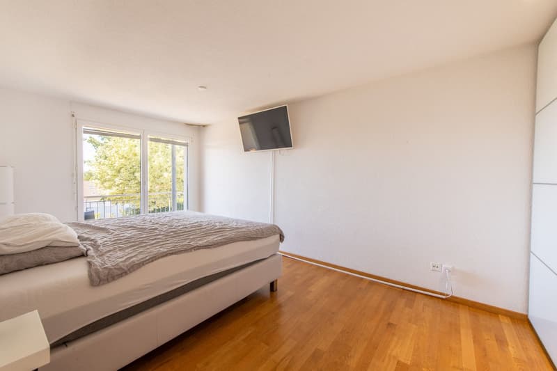 Licht, Garten und Wohnkomfort - 5.5-Zimmer-Doppelhaushälfte mit Umschwung (10)