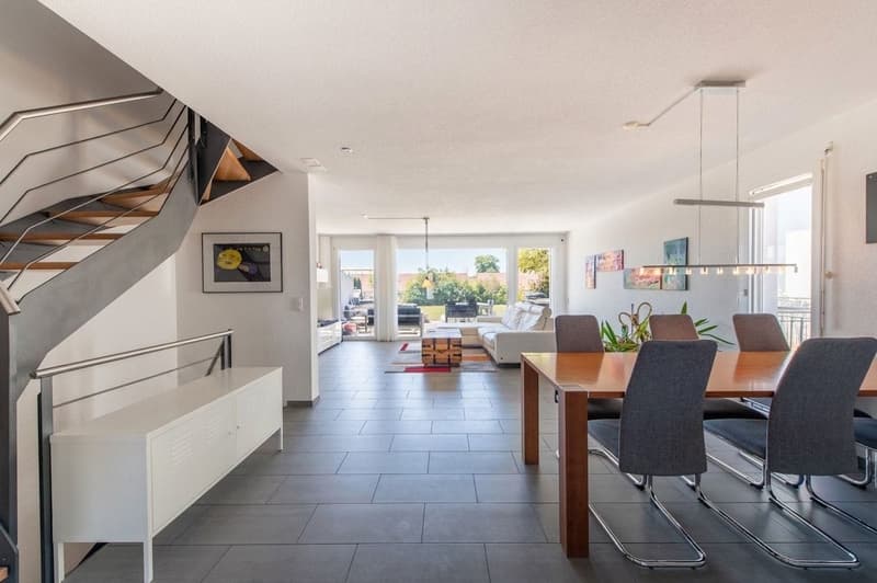 Licht, Garten und Wohnkomfort - 5.5-Zimmer-Doppelhaushälfte mit Umschwung (5)